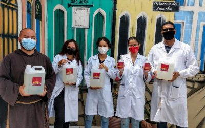 No Dia do Químico, CRQ-11 participa de doação de sabonete líquido
